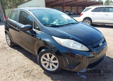 2013 Ford Fiesta Se z USA, uszkodzony, nr VIN 3FADP4EJXDM203153